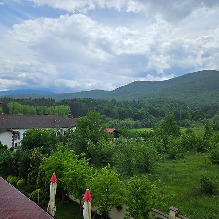 Family Hotel Komhotel Berkovitsa Exterior foto